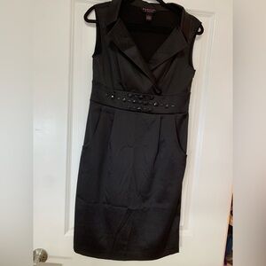 Robbie Bee Black Sleeveless V-Neck Midi Dress with Studded Waist